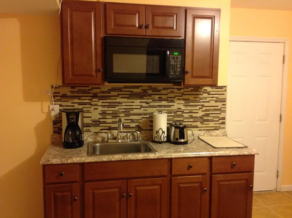 Mojoy Homesuites At Runyon Newark Buitenkant foto