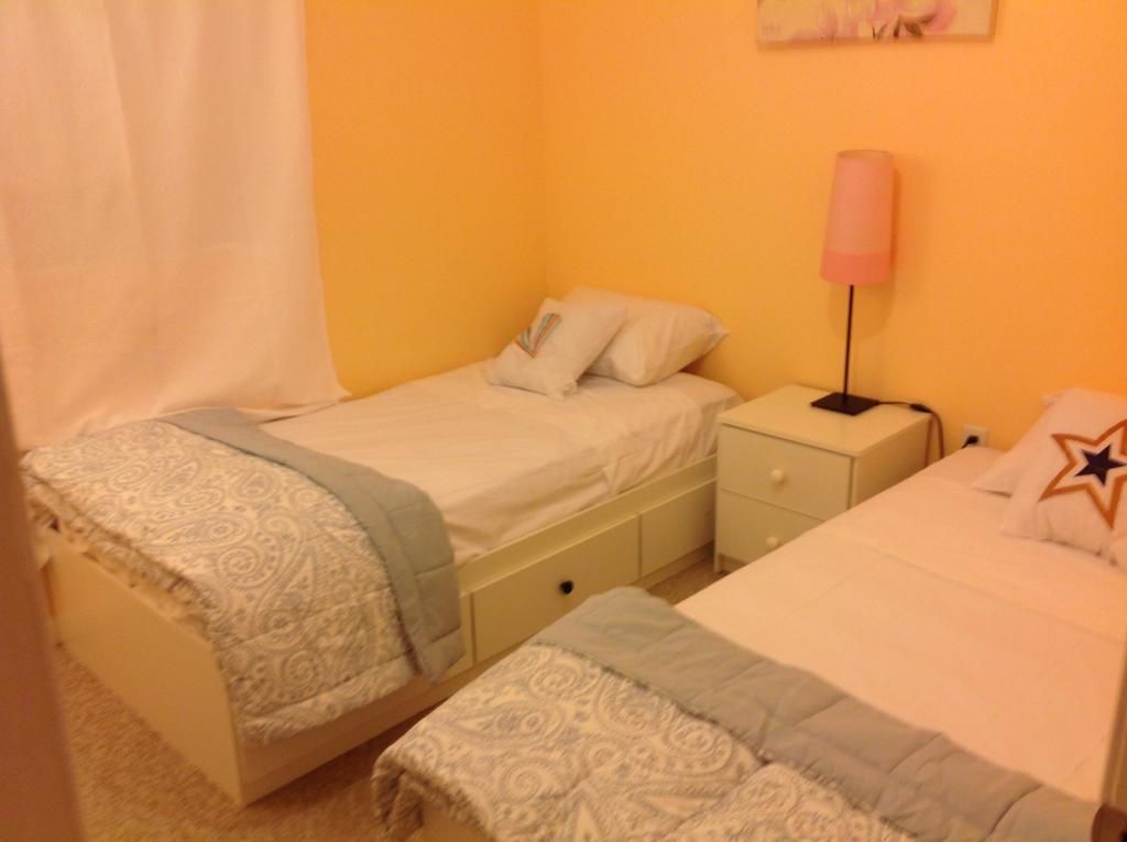 Mojoy Homesuites At Runyon Newark Buitenkant foto