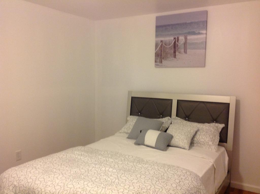 Mojoy Homesuites At Runyon Newark Buitenkant foto