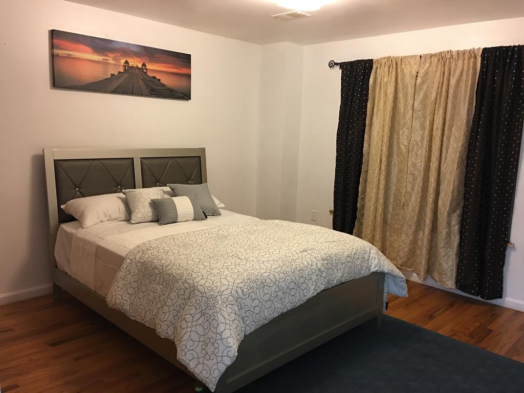 Mojoy Homesuites At Runyon Newark Buitenkant foto