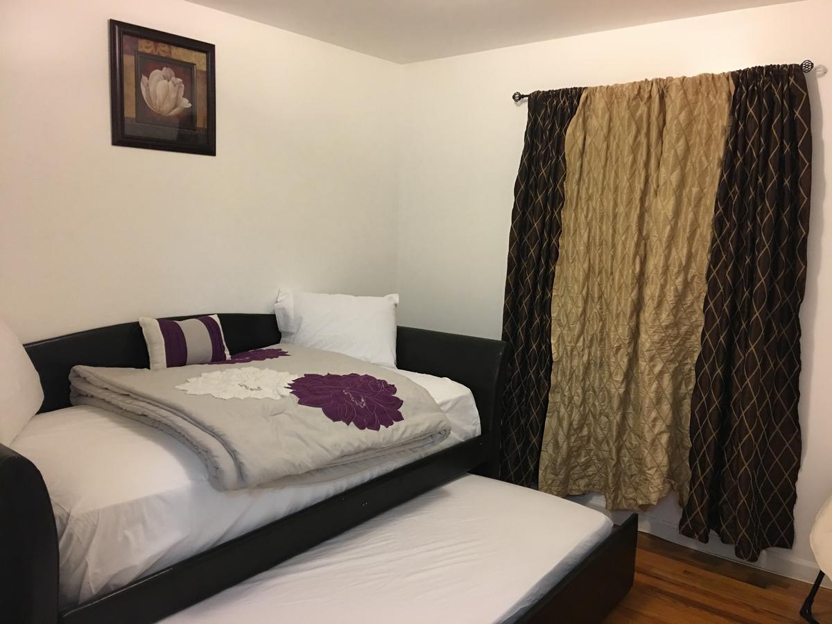 Mojoy Homesuites At Runyon Newark Buitenkant foto